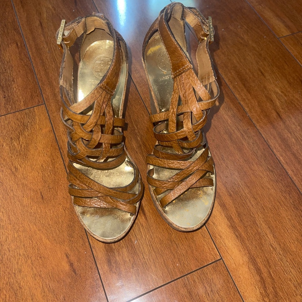 Tory Burch Women's Brown Strappy Sandals. Size 7.5